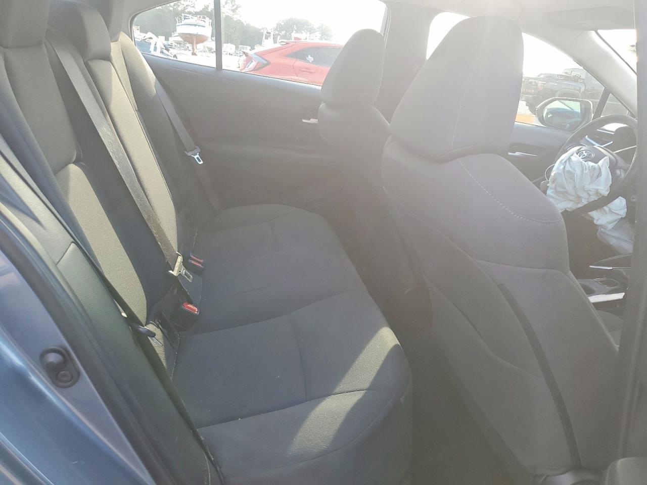 2021 TOYOTA COROLLA LE photo 19