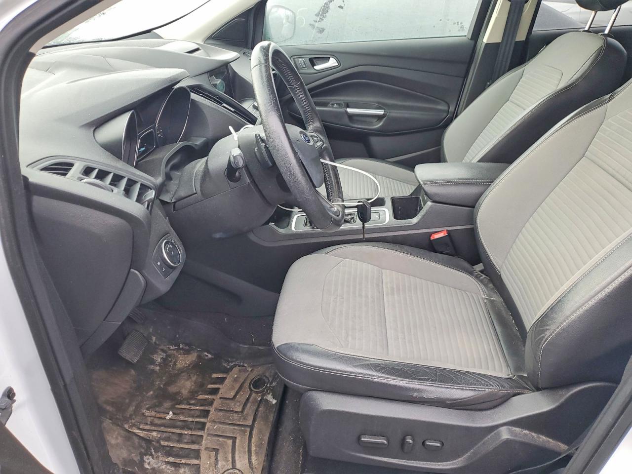 2018 FORD ESCAPE SE photo 13