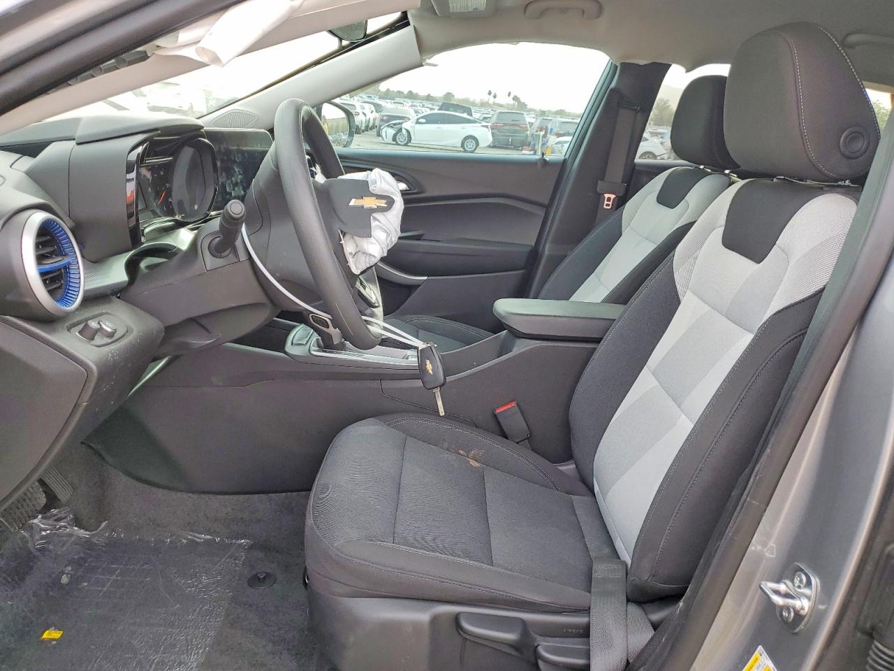 2025 CHEVROLET TRAX LS photo 13