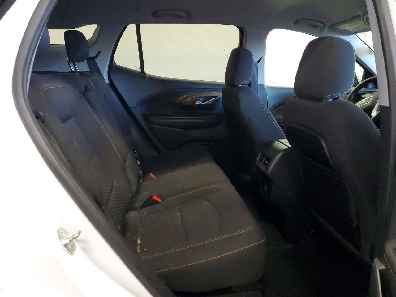 2020 GMC TERRAIN SLE photo 11
