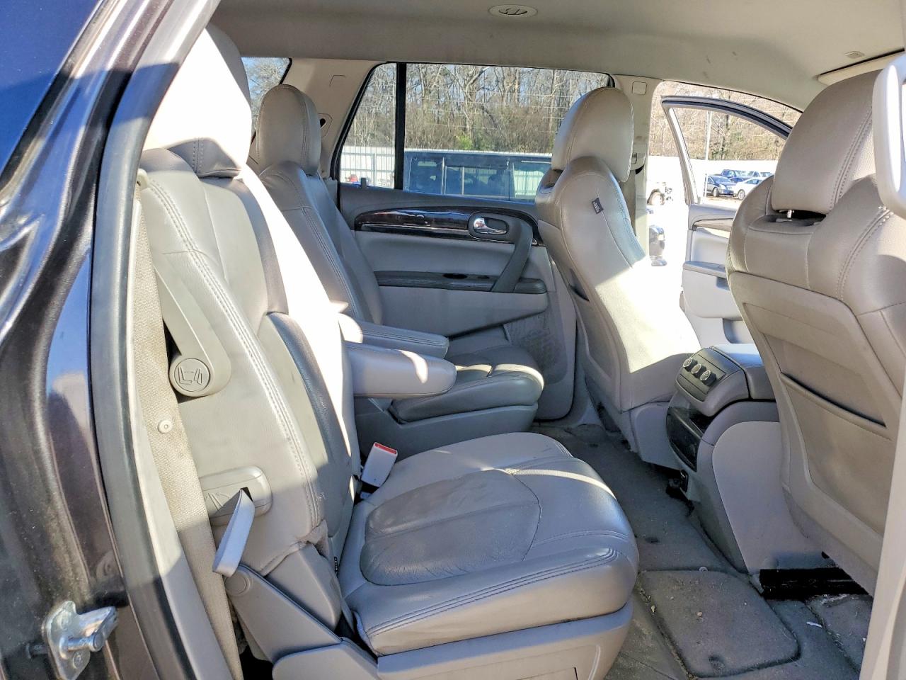 2016 BUICK ENCLAVE photo 11