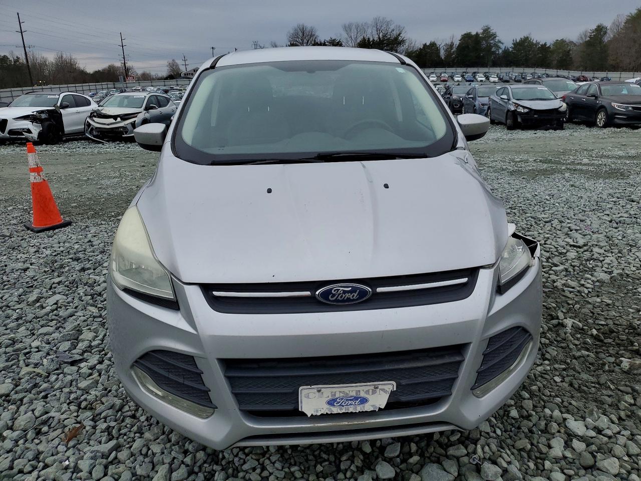 2014 FORD ESCAPE SE photo 9