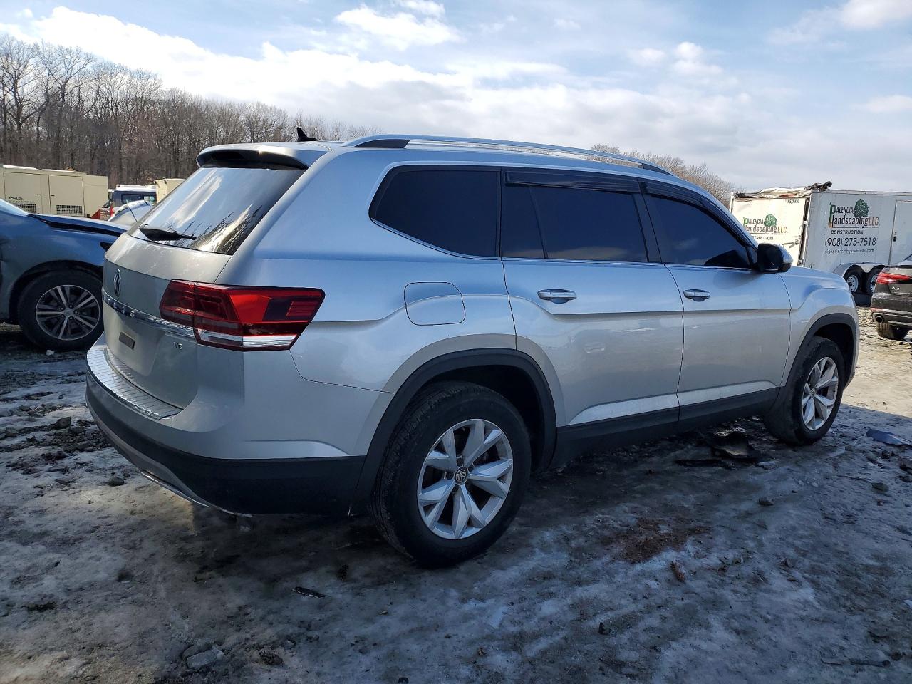 2018 VOLKSWAGEN ATLAS photo 5
