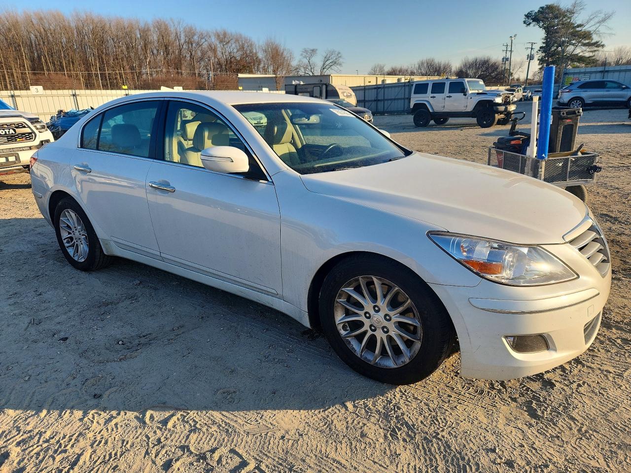 2011 HYUNDAI GENESIS 3.8L photo 4