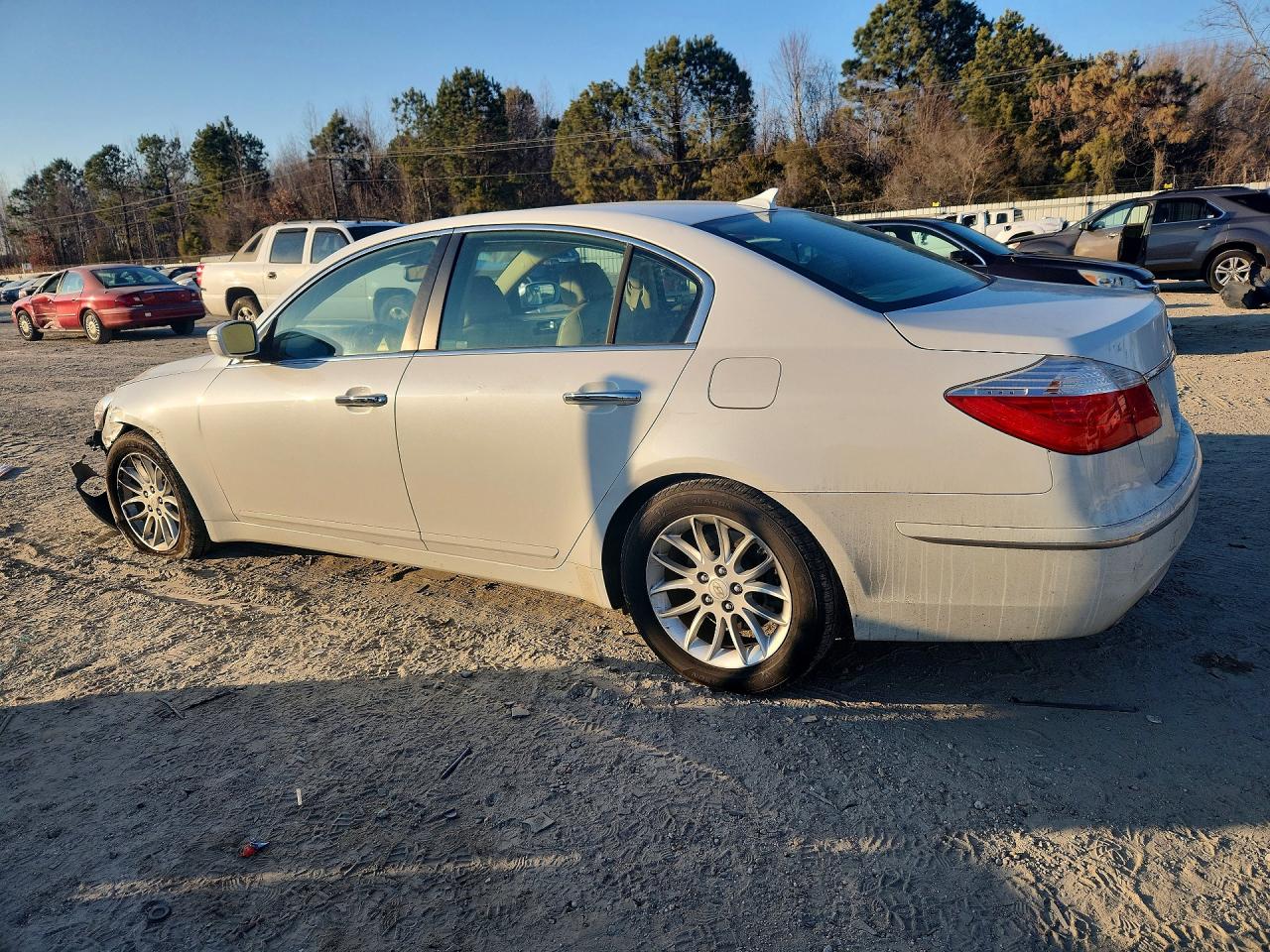 2011 HYUNDAI GENESIS 3.8L photo 2