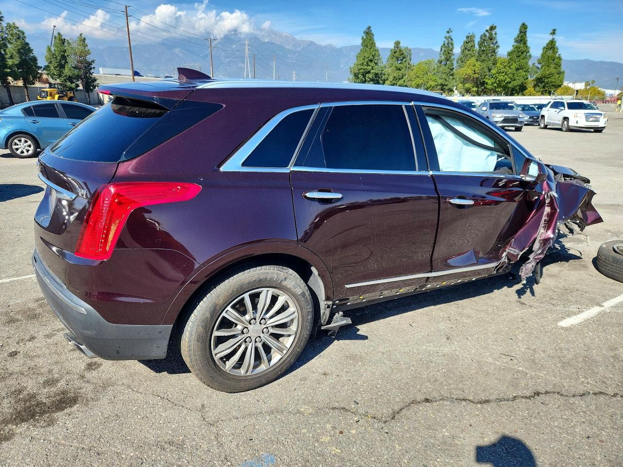 2018 CADILLAC XT5 LUXURY photo 3