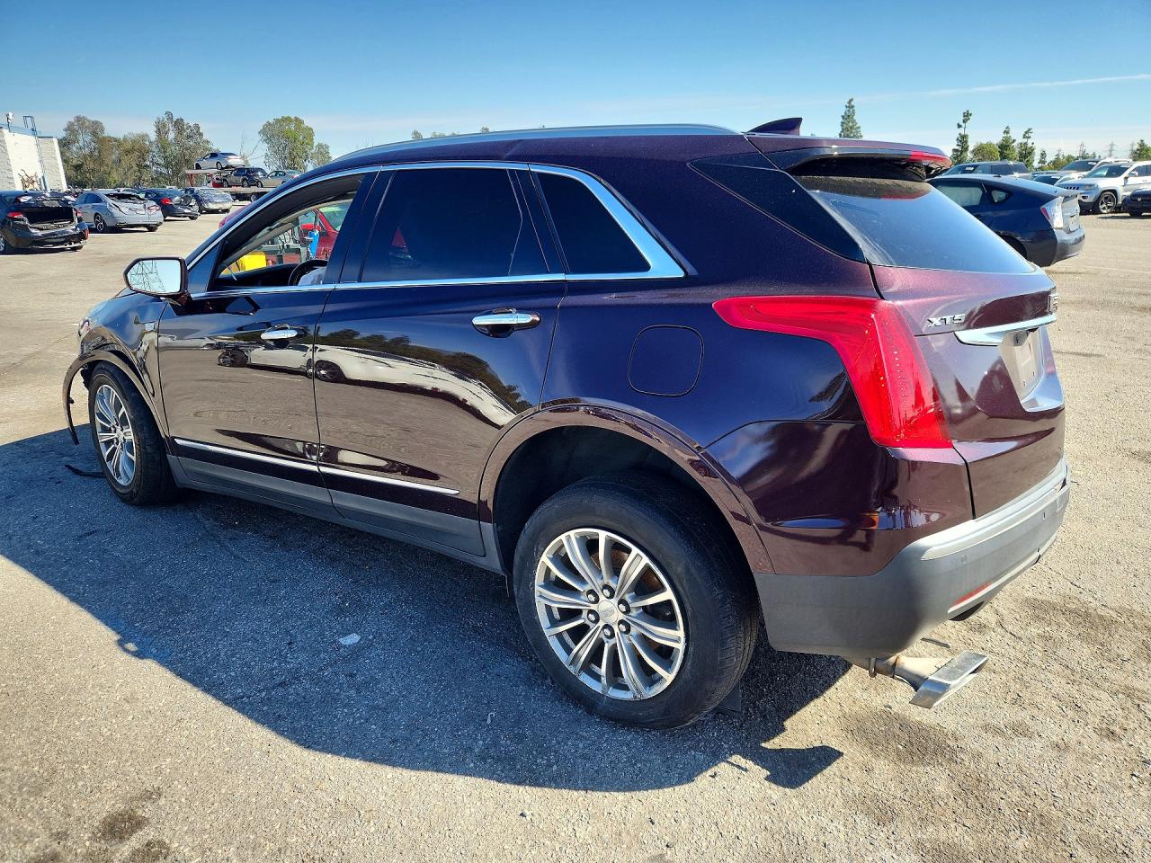 2018 CADILLAC XT5 LUXURY photo 2