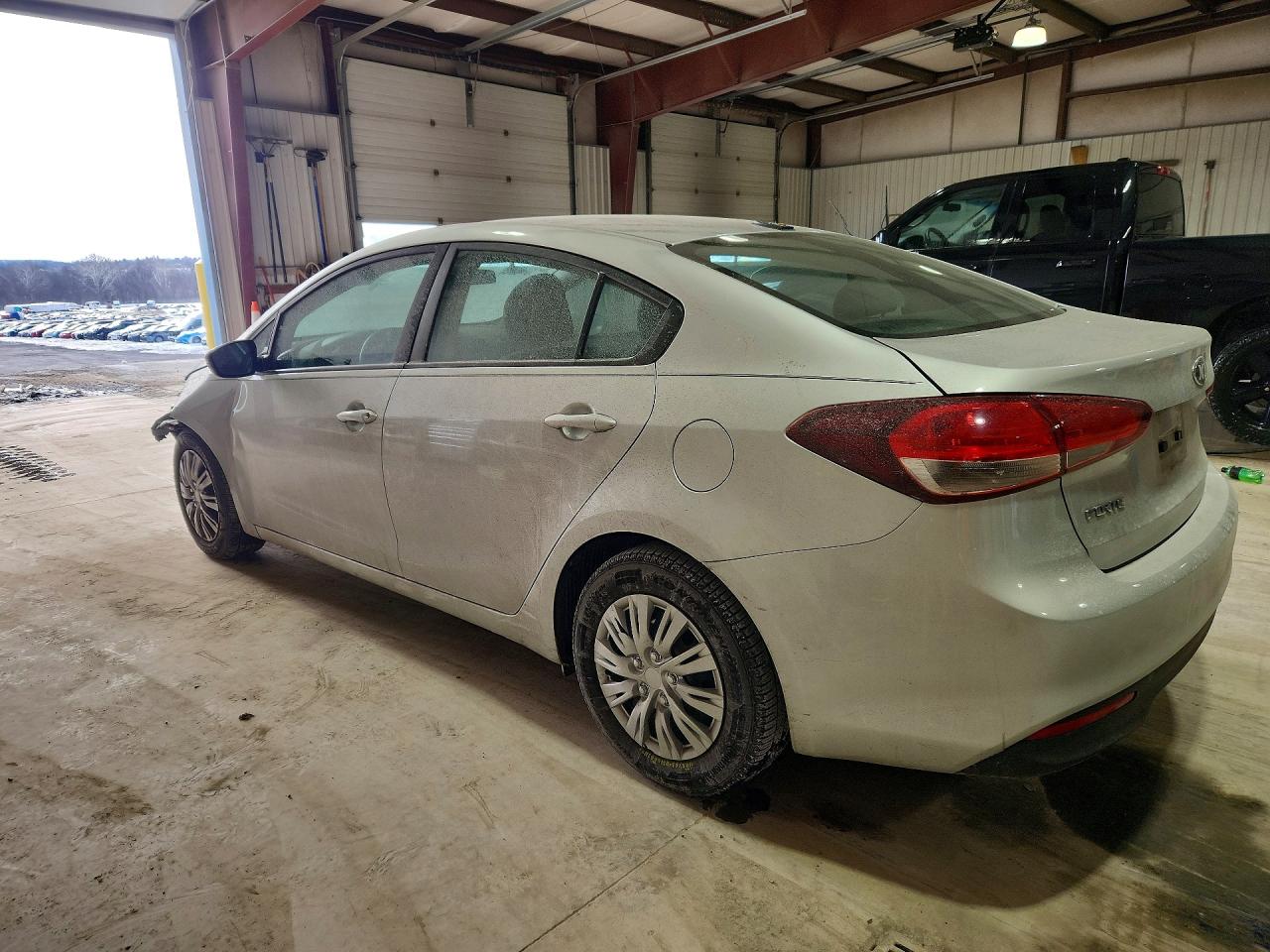 2017 KIA FORTE LX photo 4