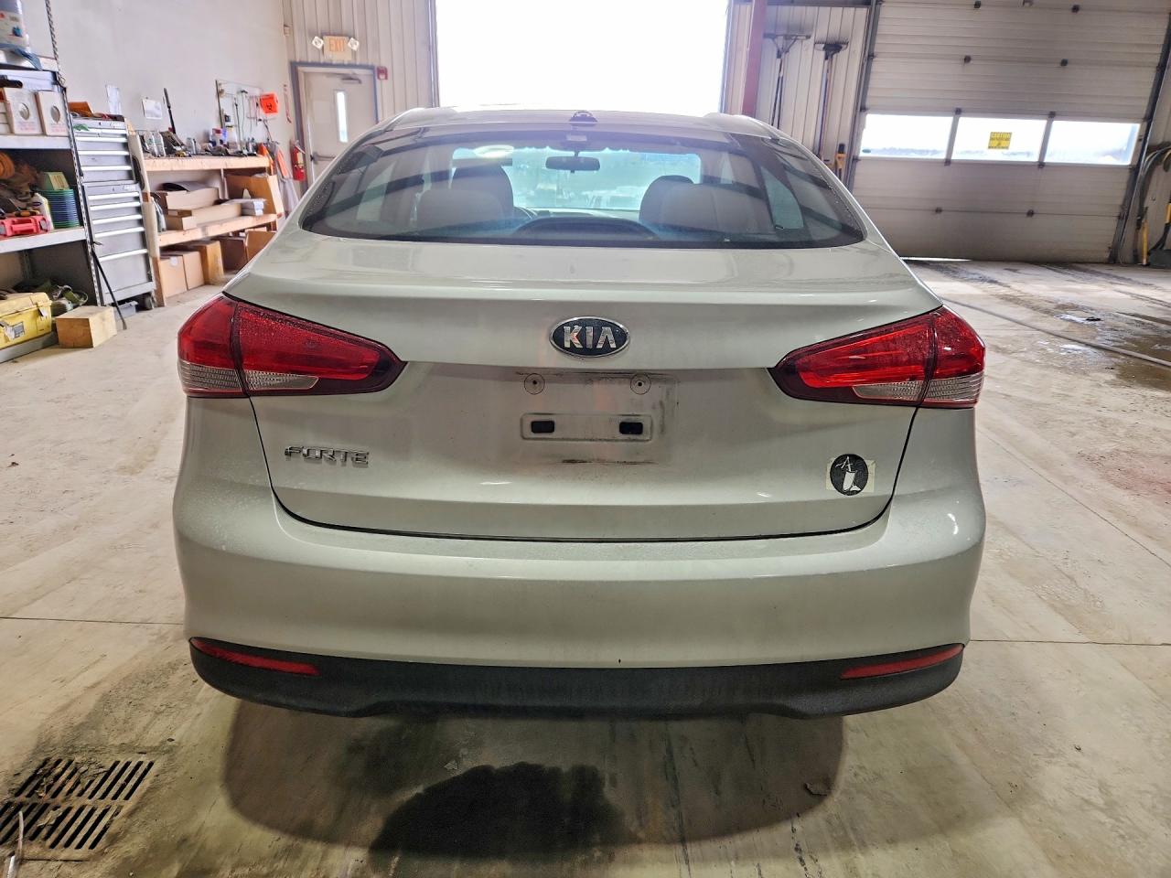 2017 KIA FORTE LX photo 16