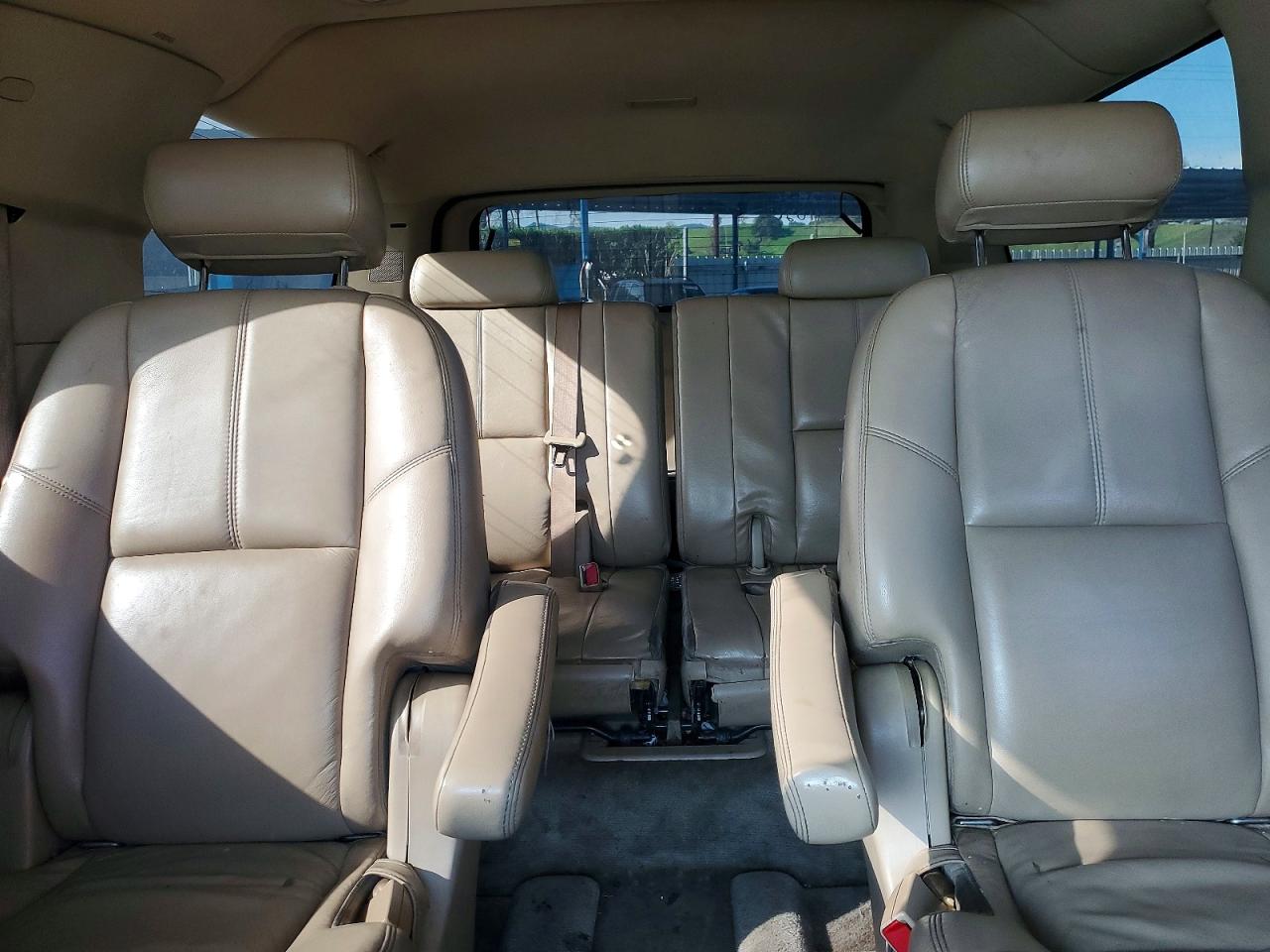 2008 GMC YUKON XL DENALI photo 28