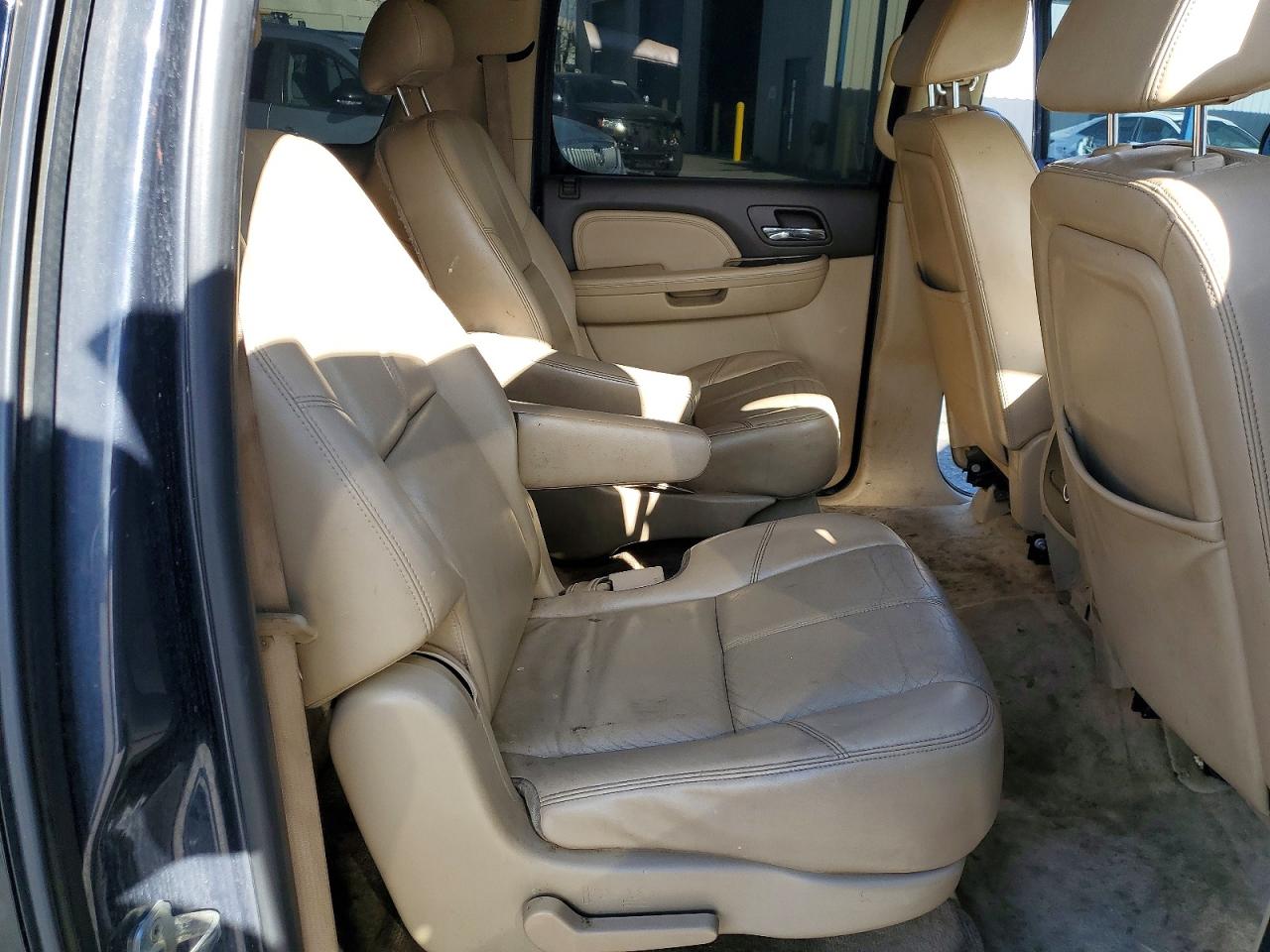 2008 GMC YUKON XL DENALI photo 31