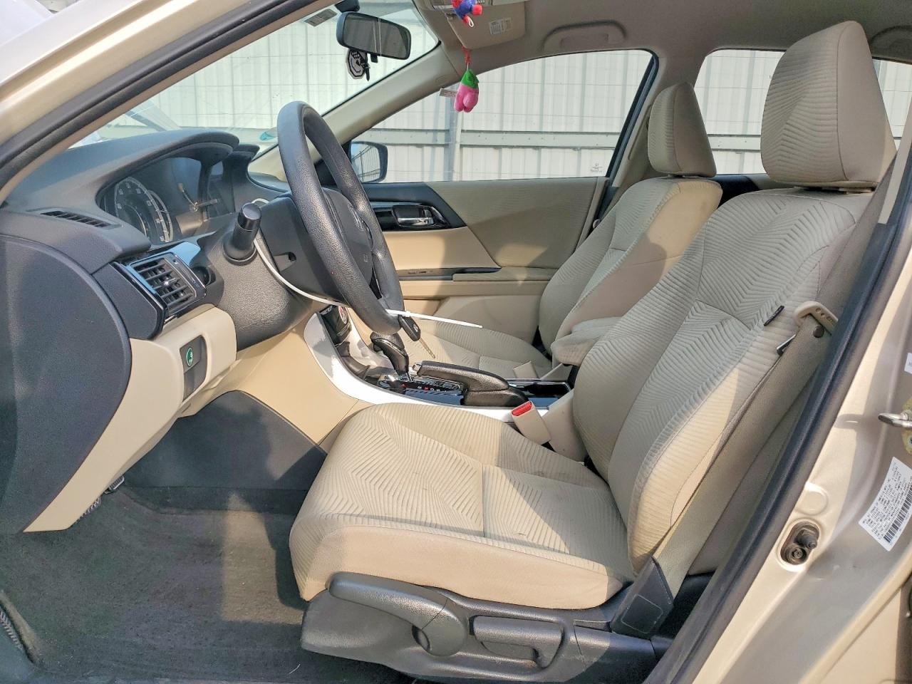 2016 HONDA ACCORD LX photo 13