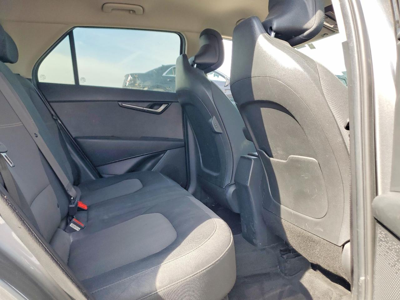 2023 KIA NIRO LX photo 11