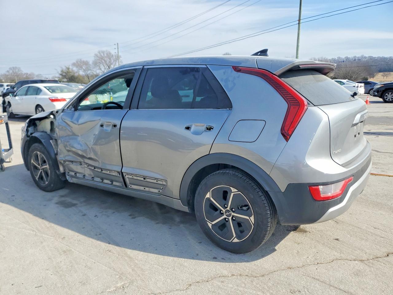 2023 KIA NIRO LX photo 2