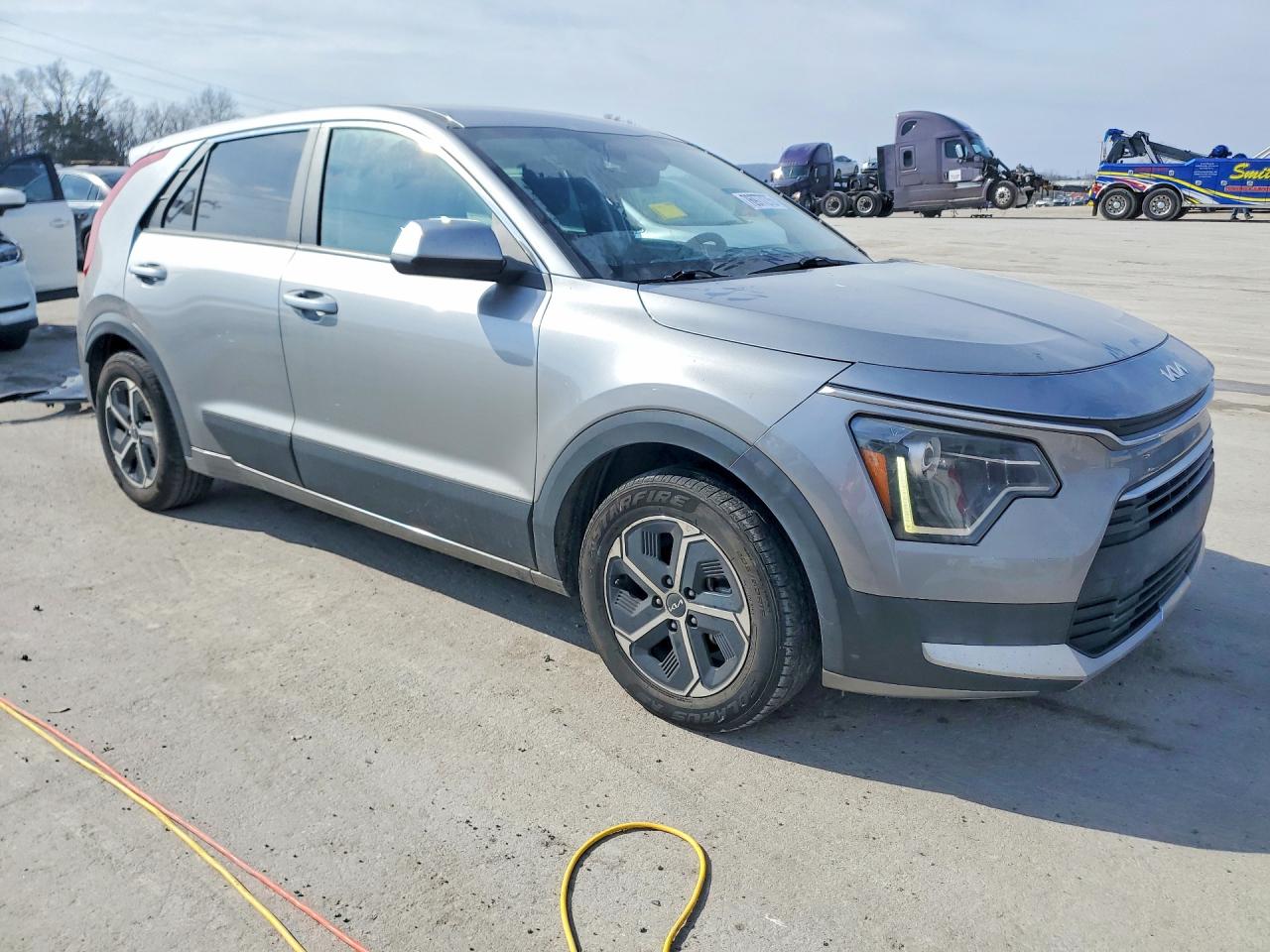 2023 KIA NIRO LX photo 4