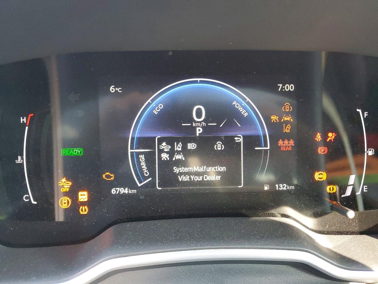 2025 TOYOTA COROLLA LE photo 9