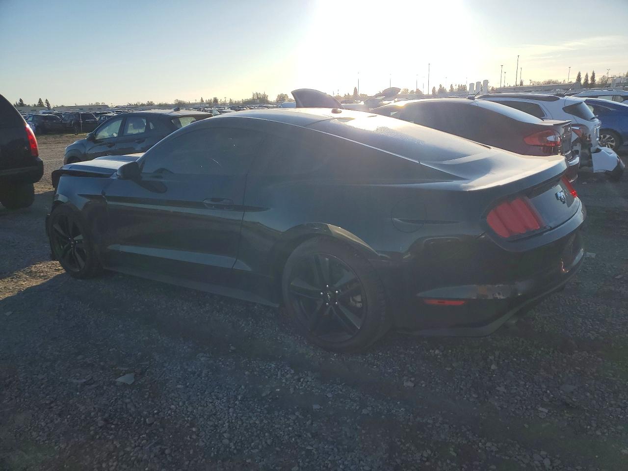 2016 FORD MUSTANG photo 4