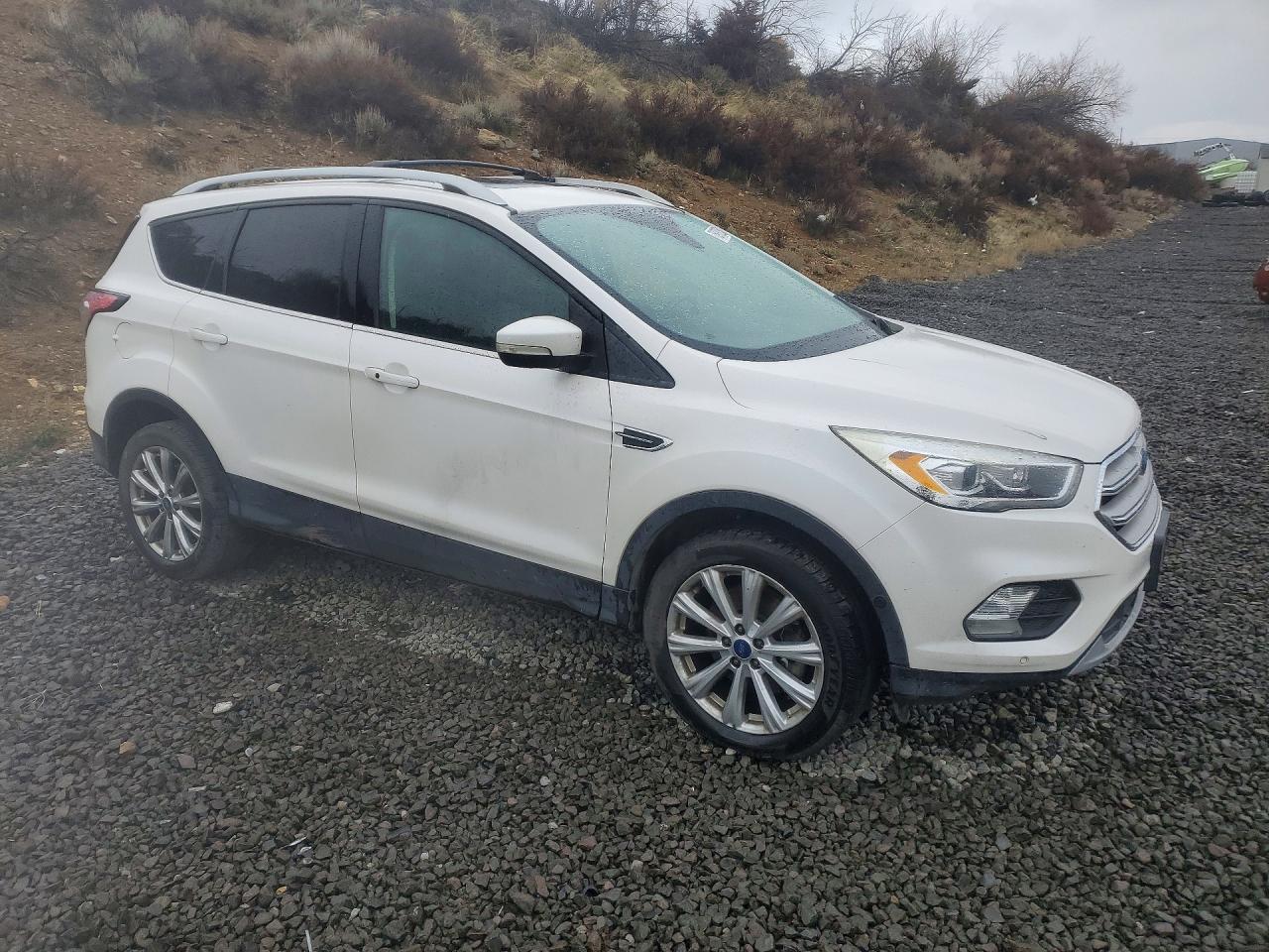 2018 FORD ESCAPE TITANIUM photo 4