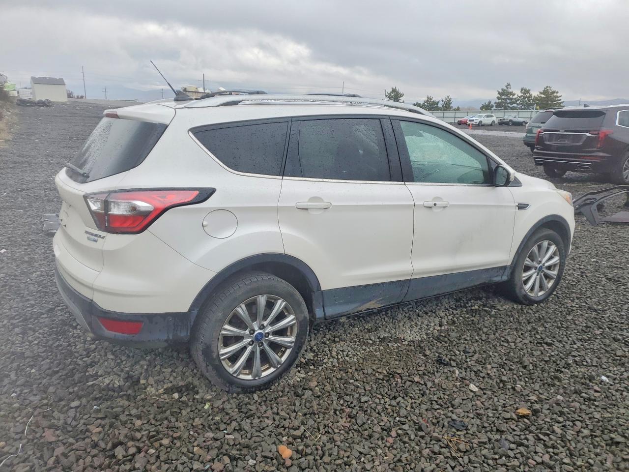 2018 FORD ESCAPE TITANIUM photo 3