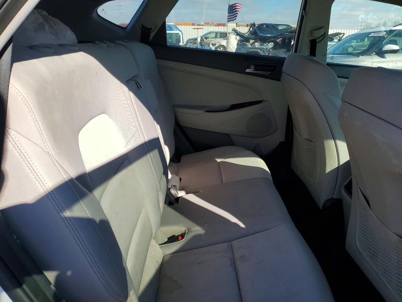 2017 HYUNDAI TUCSON photo 11