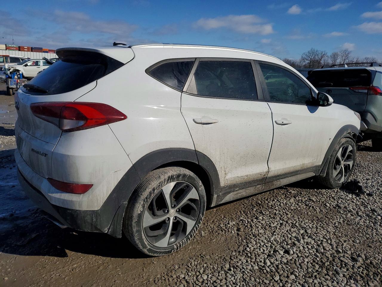 2017 HYUNDAI TUCSON photo 3