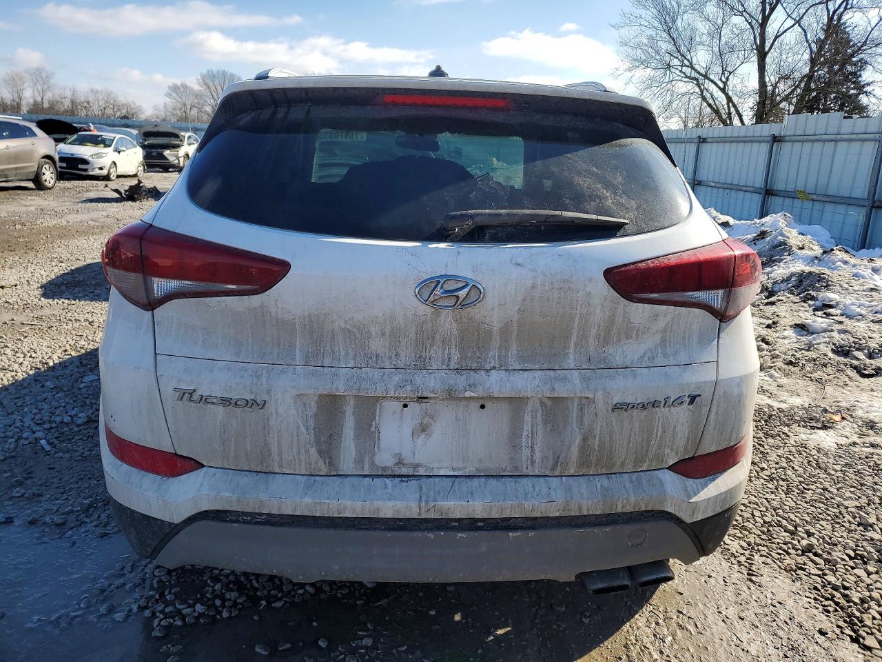 2017 HYUNDAI TUCSON photo 6
