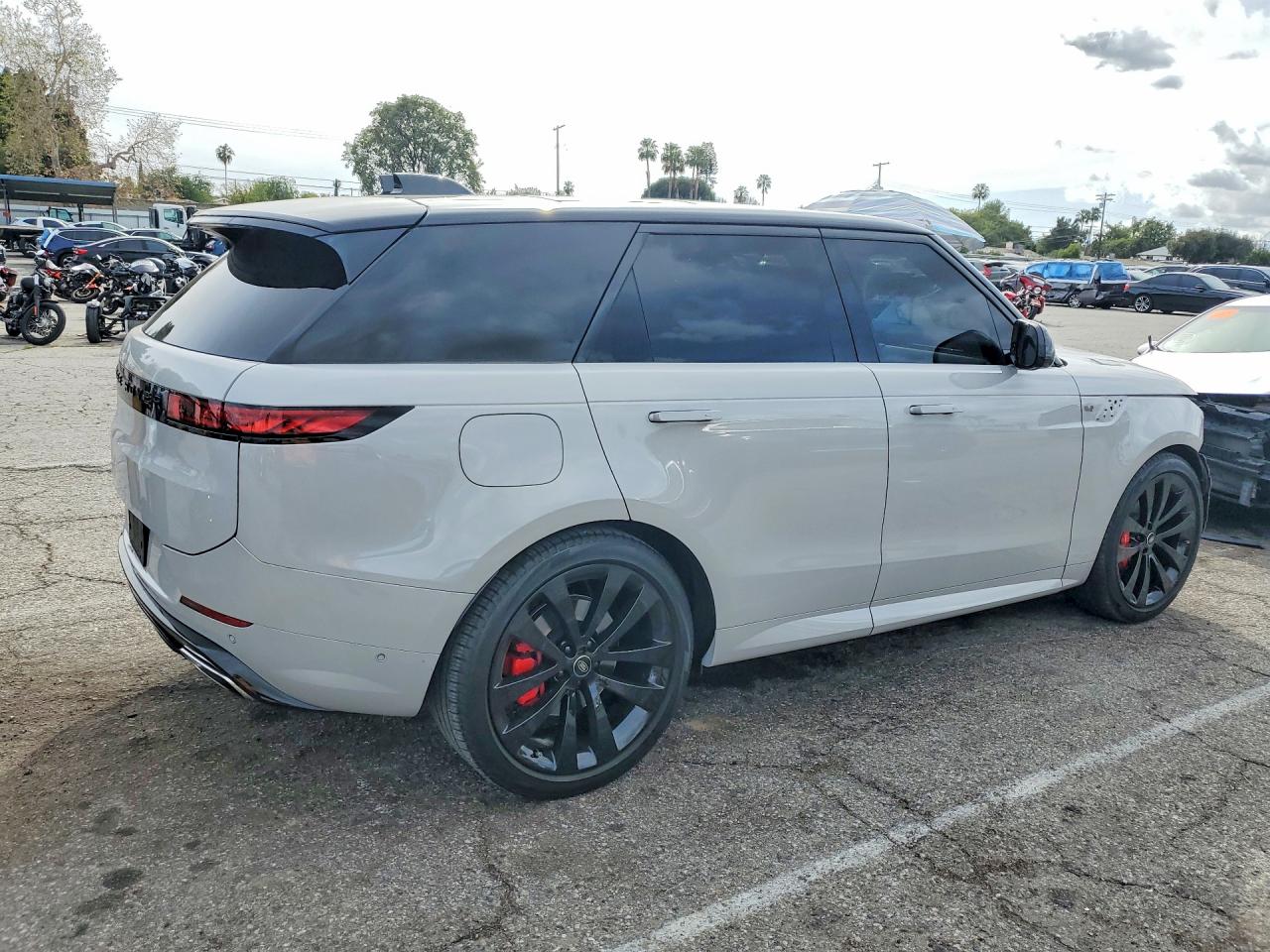 2024 LAND ROVER RANGE ROVER SPORT DYNAMIC SE photo 7