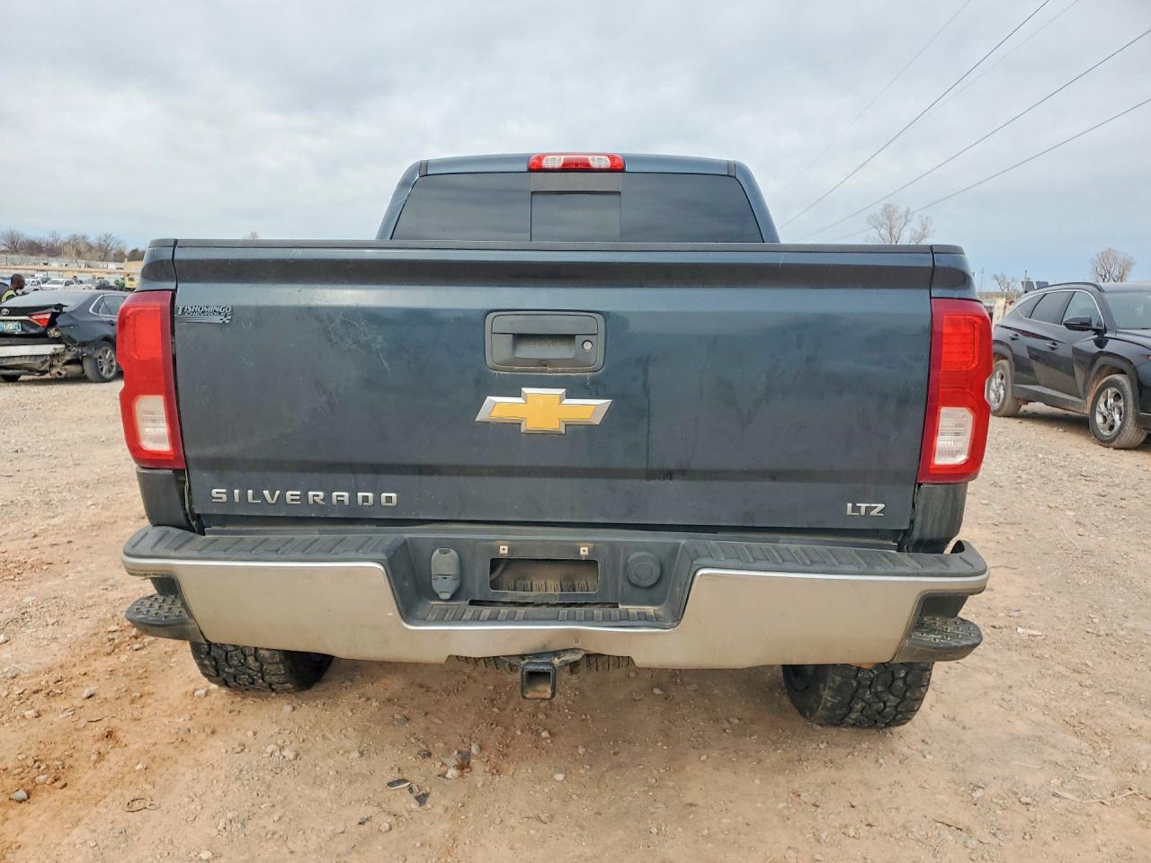2017 CHEVROLET SILVERADO K1500 LTZ photo 6