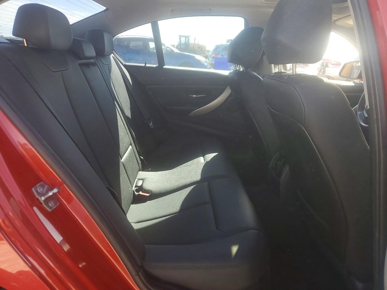 2014 BMW 320 I XDRIVE photo 36