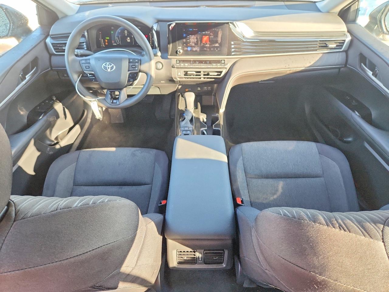 2025 TOYOTA CAMRY LE photo 8