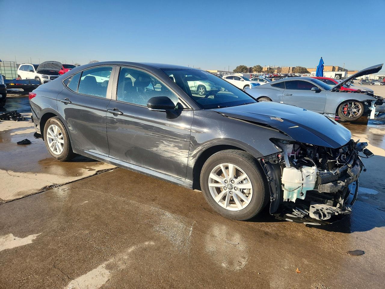2025 TOYOTA CAMRY LE photo 4