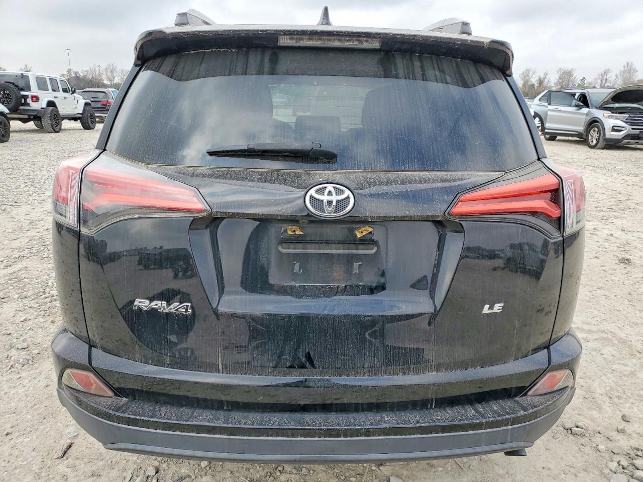 2016 TOYOTA RAV4 LE photo 16