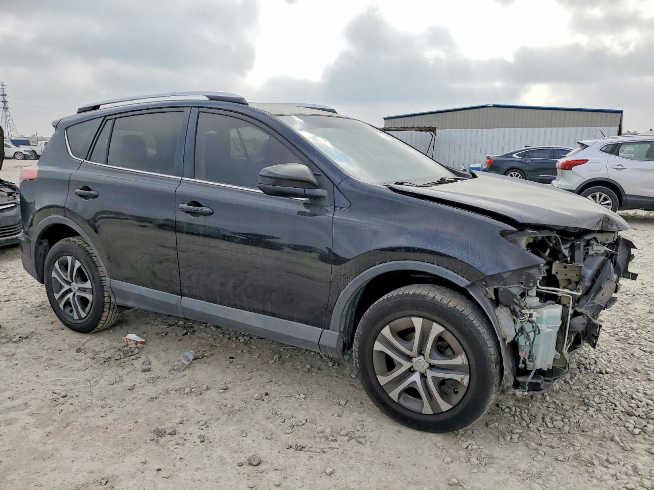 2016 TOYOTA RAV4 LE photo 10
