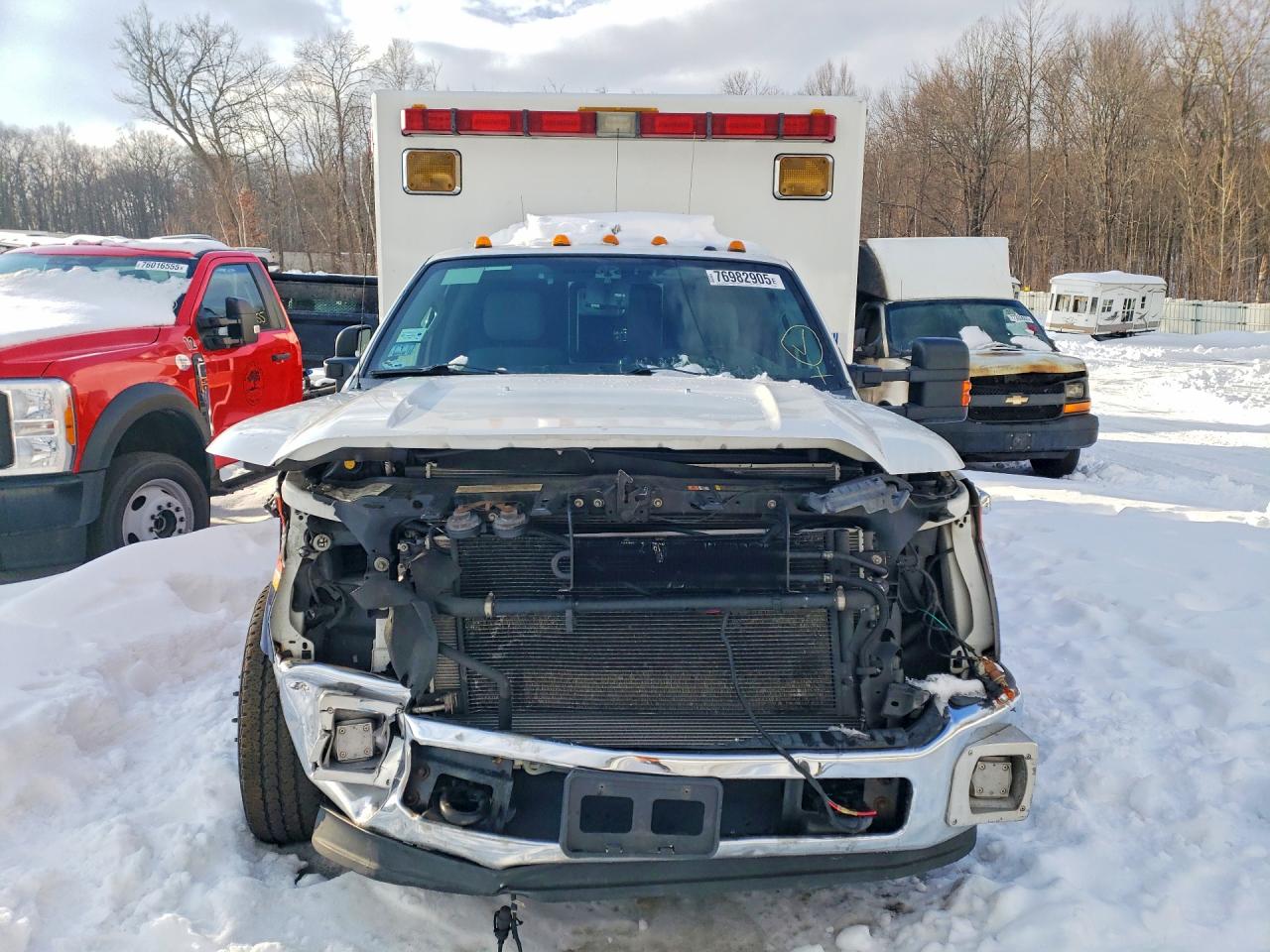 2015 FORD F350 SUPER DUTY AMBULANCE photo 5
