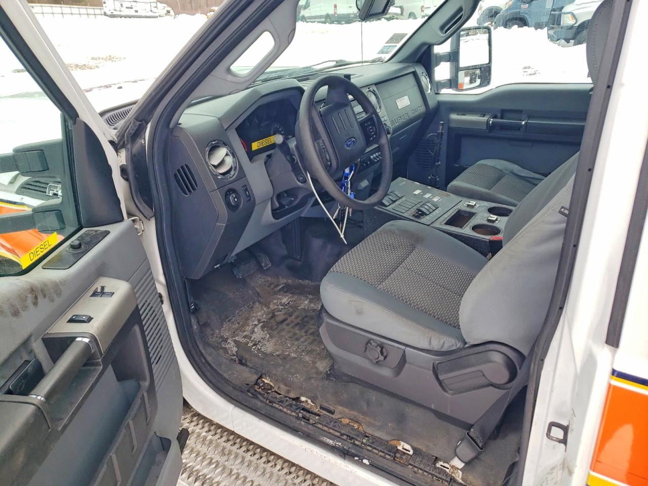 2015 FORD F350 SUPER DUTY AMBULANCE photo 8
