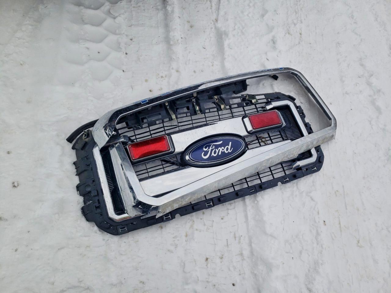 2015 FORD F350 SUPER DUTY AMBULANCE photo 13