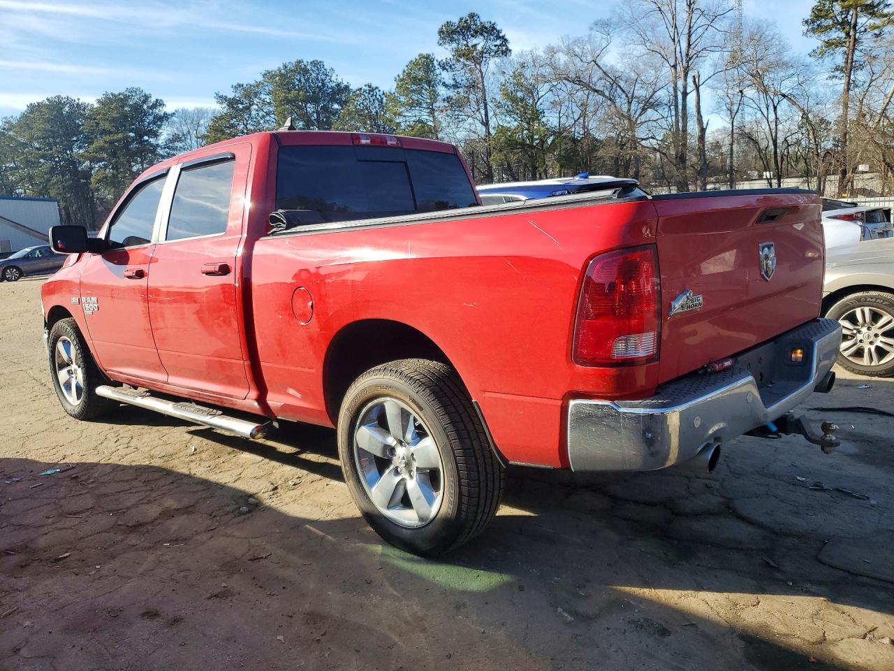 2019 RAM 1500 CLASSIC SLT photo 2