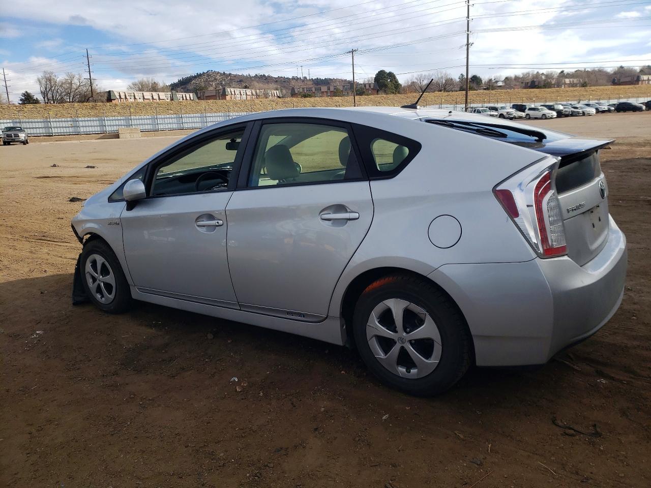 2012 TOYOTA PRIUS photo 3