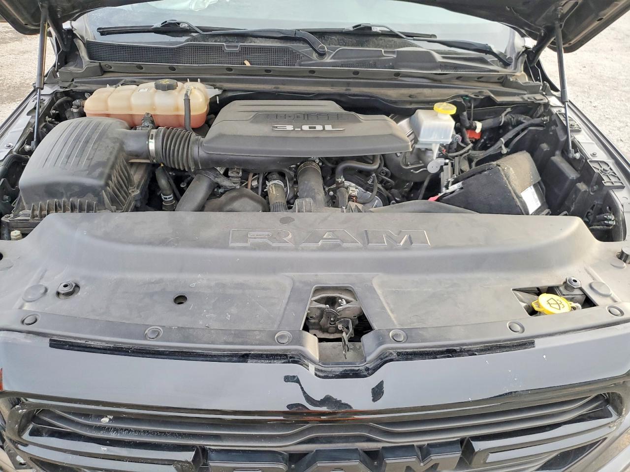 2023 RAM 1500 LARAMIE photo 31