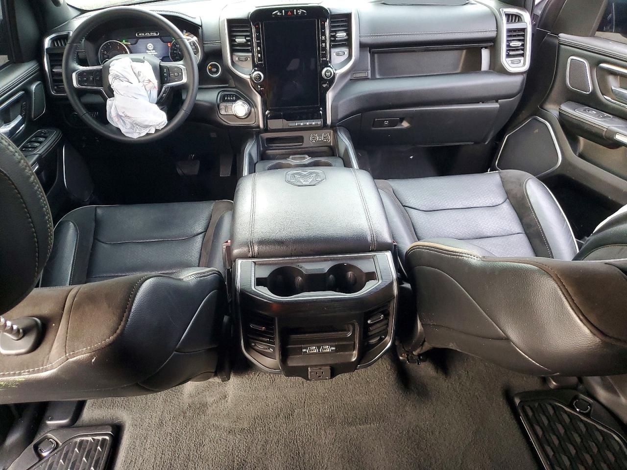 2023 RAM 1500 LARAMIE photo 22