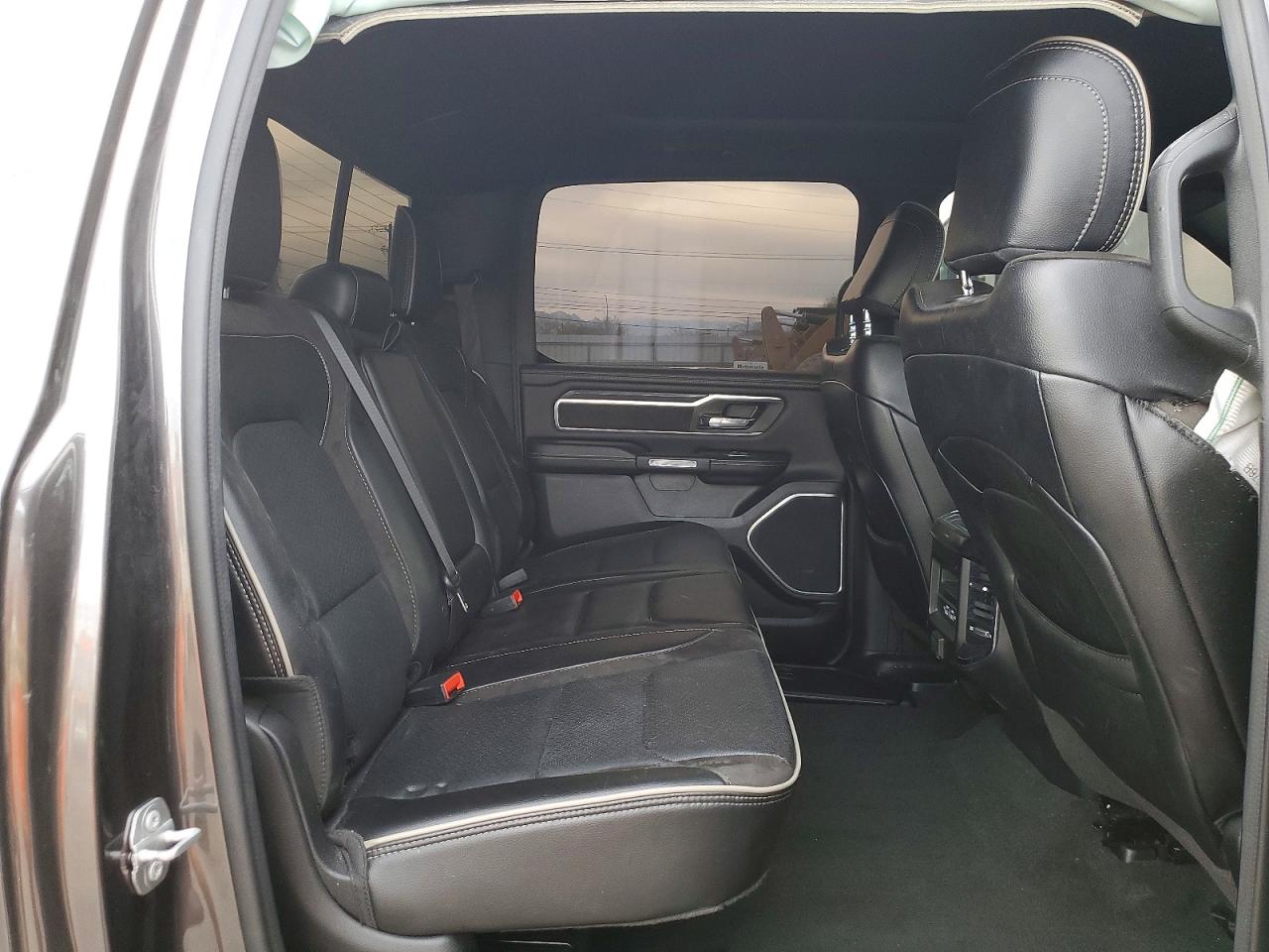 2023 RAM 1500 LARAMIE photo 28