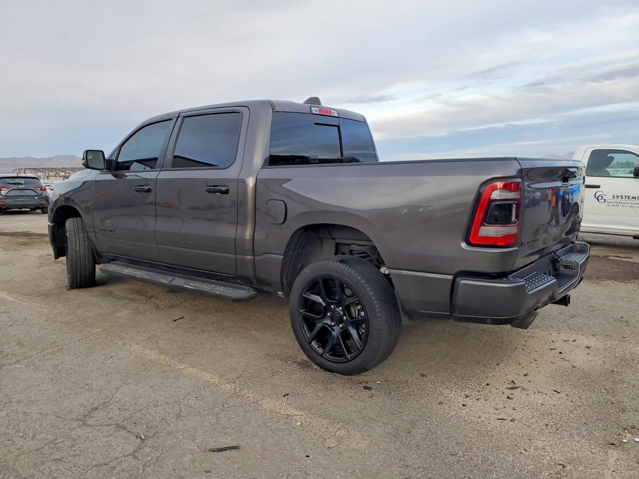 2023 RAM 1500 LARAMIE photo 4