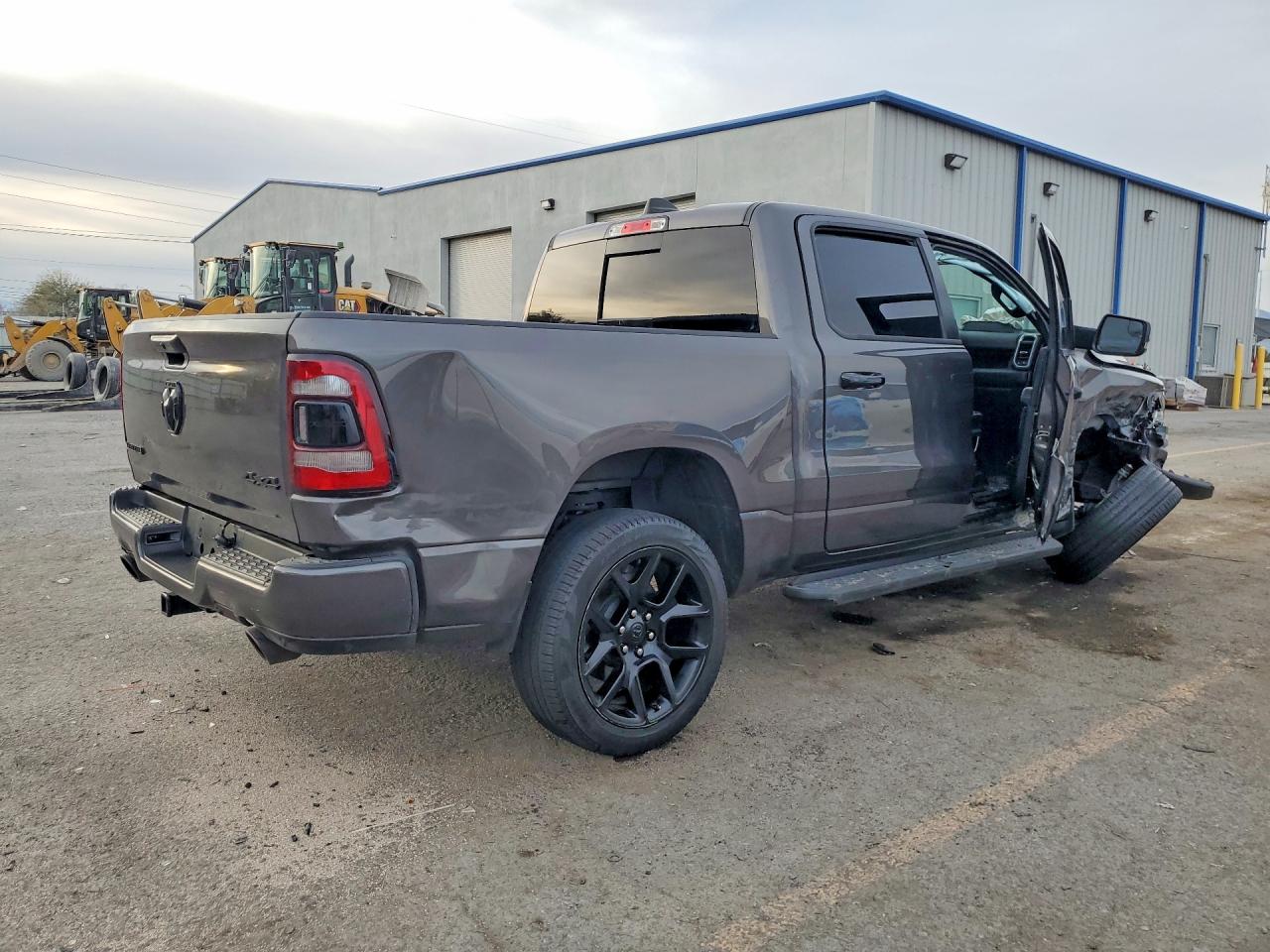 2023 RAM 1500 LARAMIE photo 7