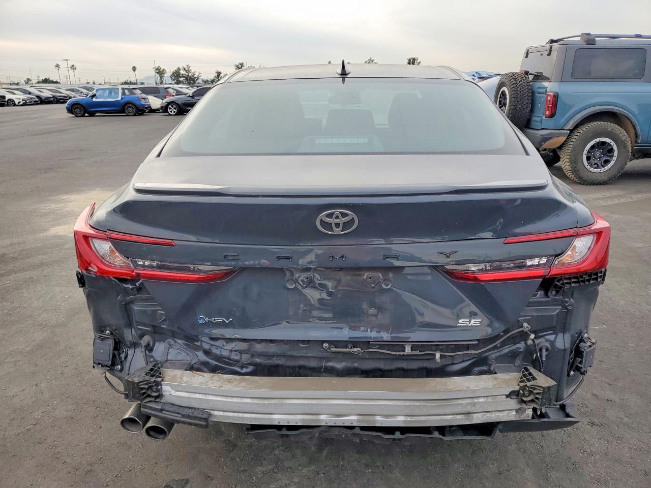 2025 TOYOTA CAMRY SE photo 11