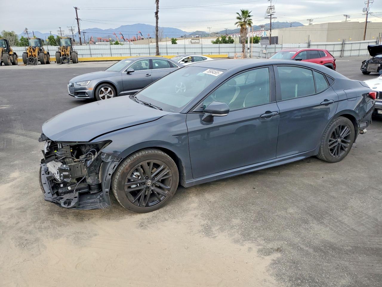 2025 TOYOTA CAMRY
