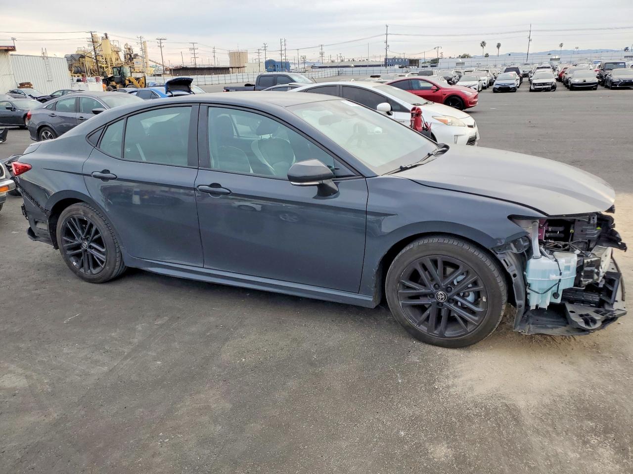2025 TOYOTA CAMRY SE photo 7