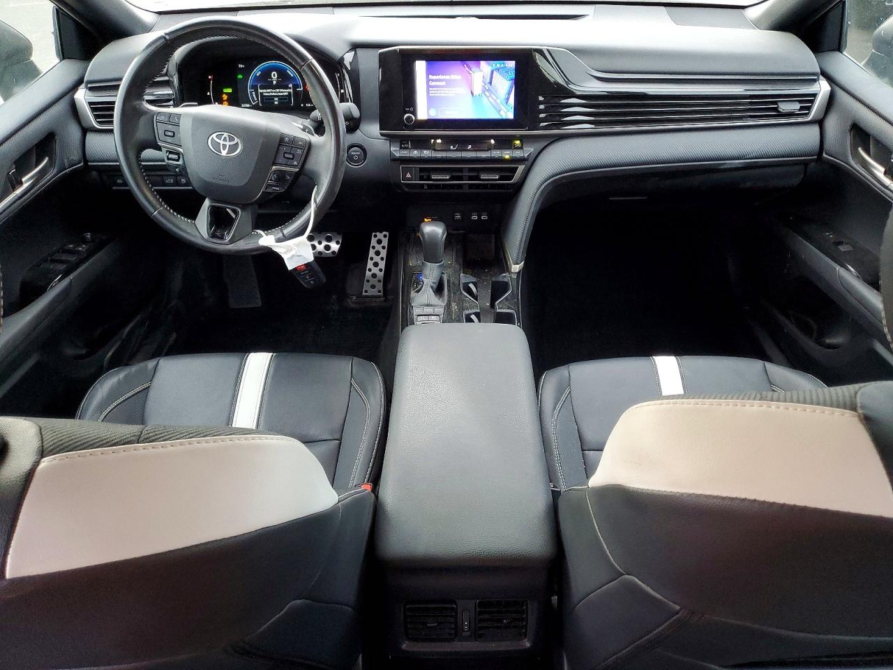 2025 TOYOTA CAMRY SE photo 15