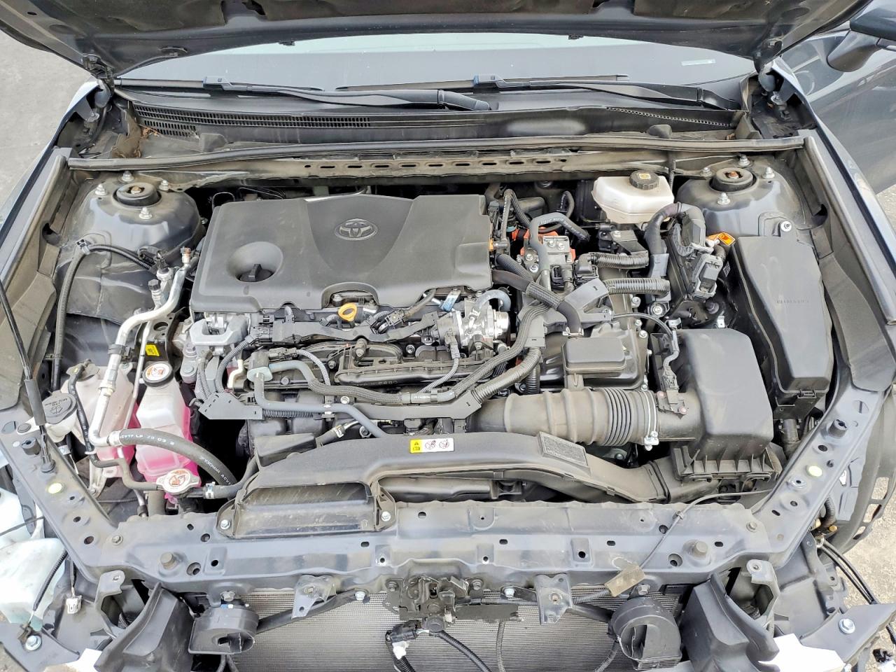 2025 TOYOTA CAMRY SE photo 21
