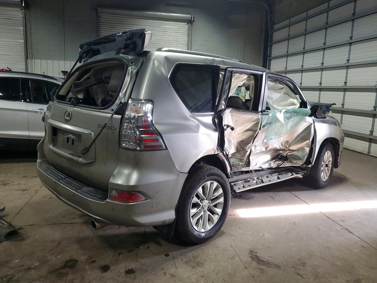2023 LEXUS GX photo 7