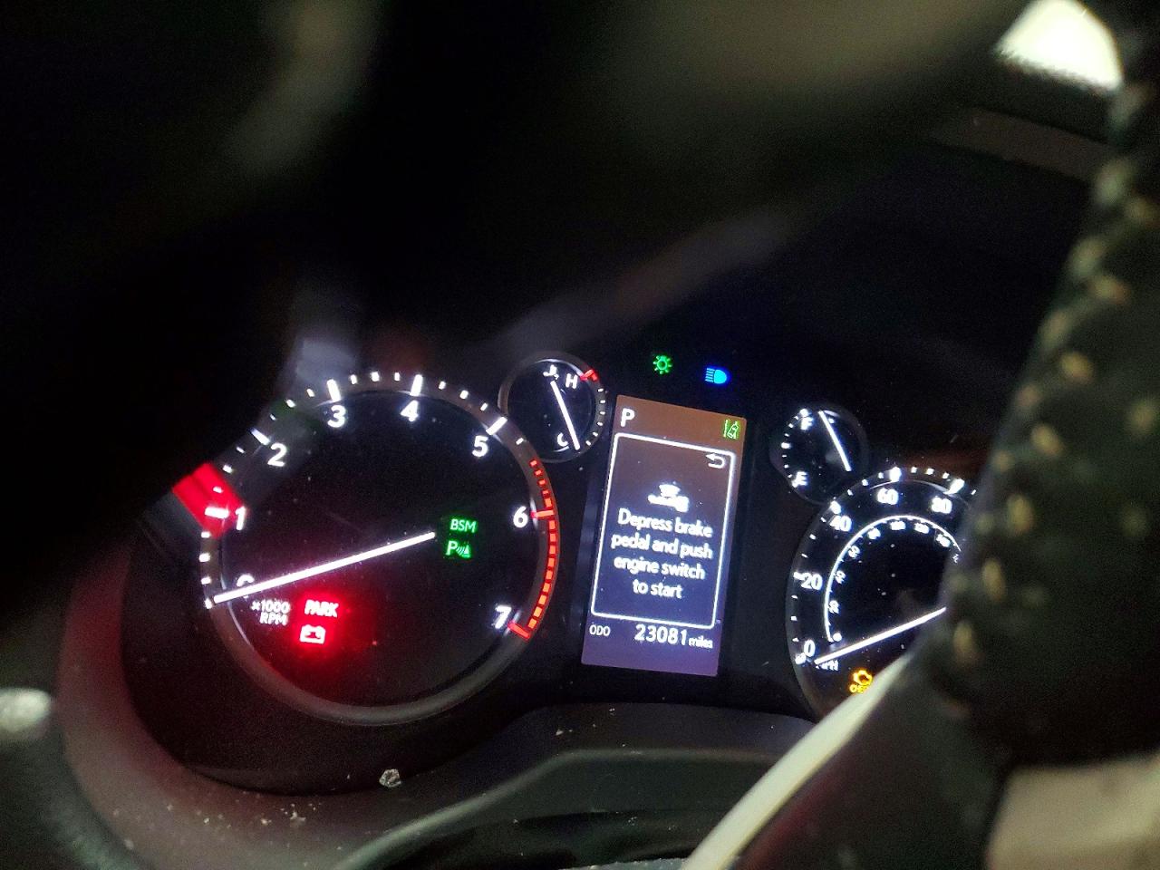 2023 LEXUS GX photo 25
